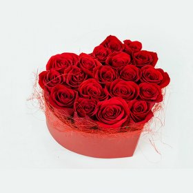 Коробка с розами "Love is..."