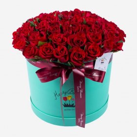 Букет из 75 красных роз в коробке "Glamour Lux"