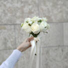Свадебный букет из фрезий и роз "Волнующая встреча"