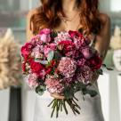 Букет из гвоздик и роз "Утро невесты"