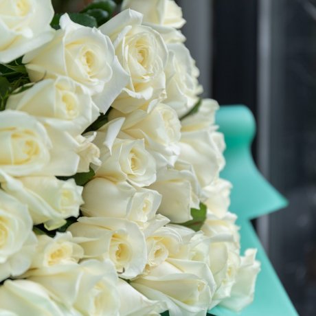 Букет из 51 белой розы 60 см