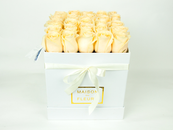Коробка с розами "Creme de la creme" Коробка с розами "Creme de la creme"